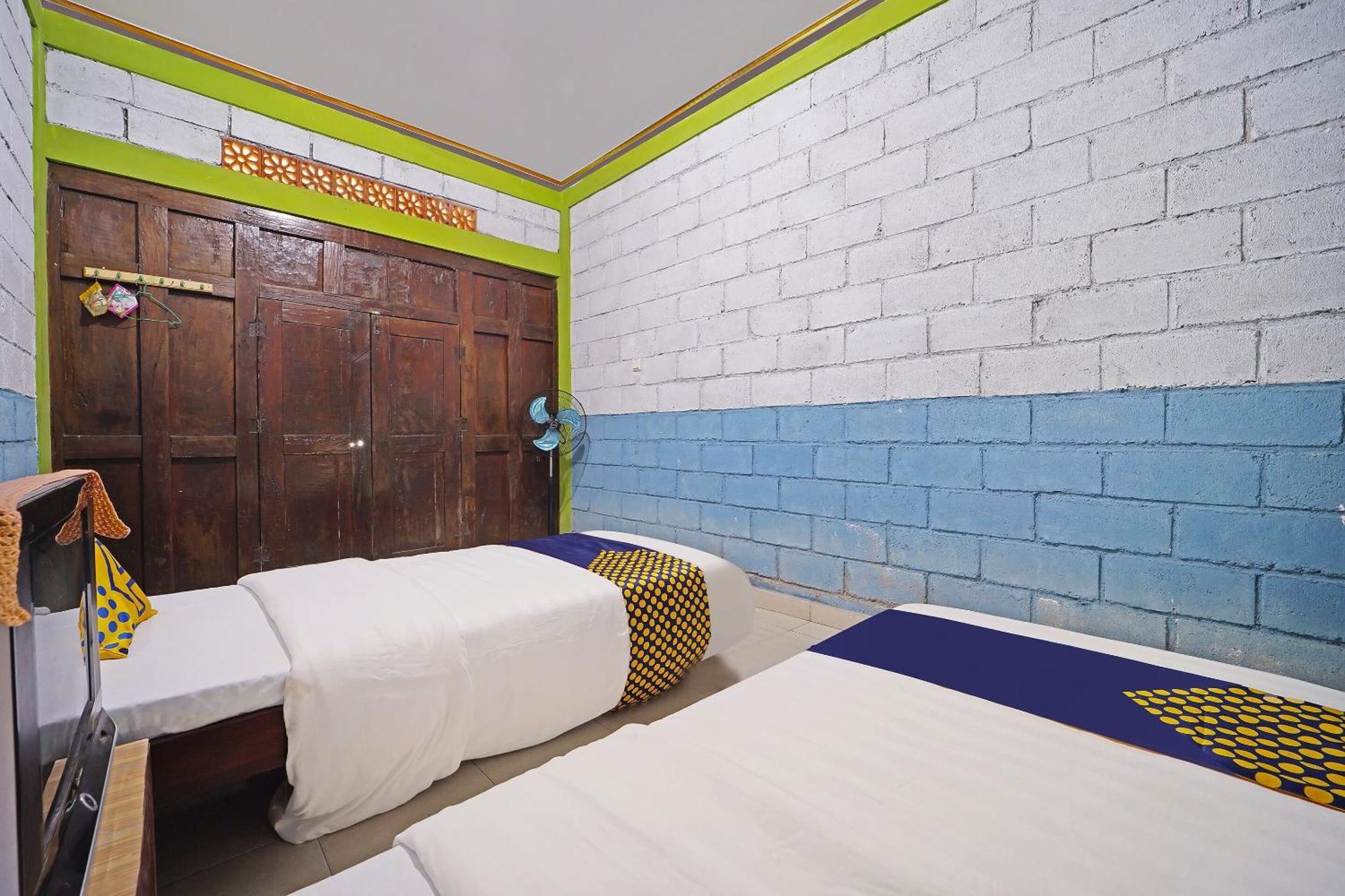 Spot On 91085 Griya Estu Wening Hotel Sleman  Exterior photo