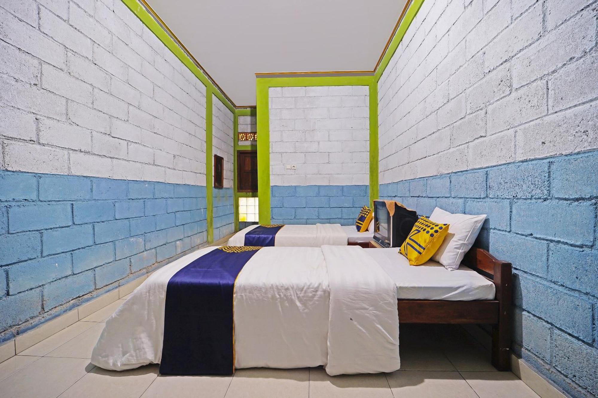 Spot On 91085 Griya Estu Wening Hotel Sleman  Exterior photo